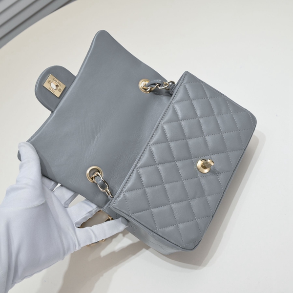 シャネルバッグ角部分ディテール